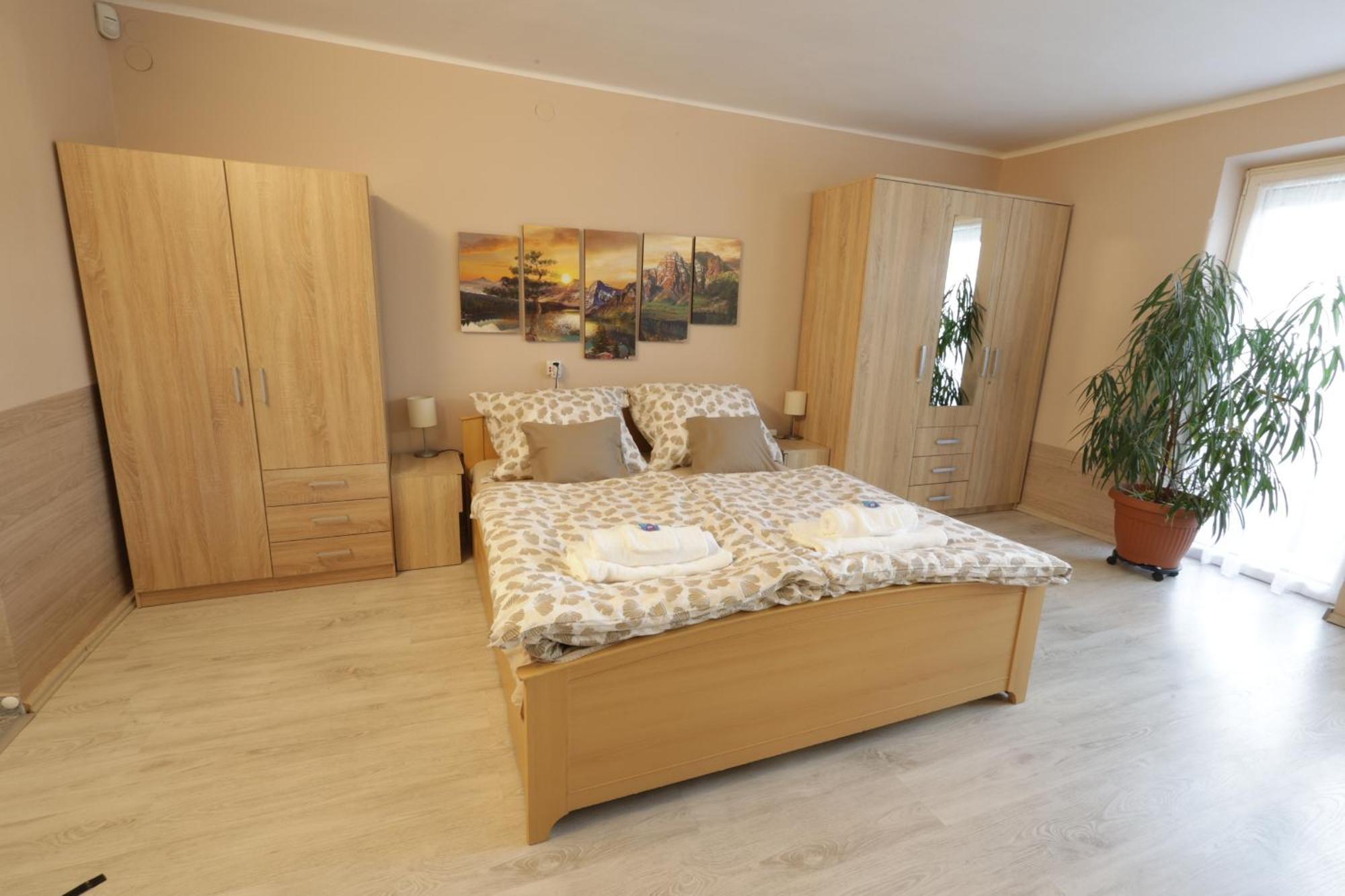 Stardust Apartman Pécs Exterior foto